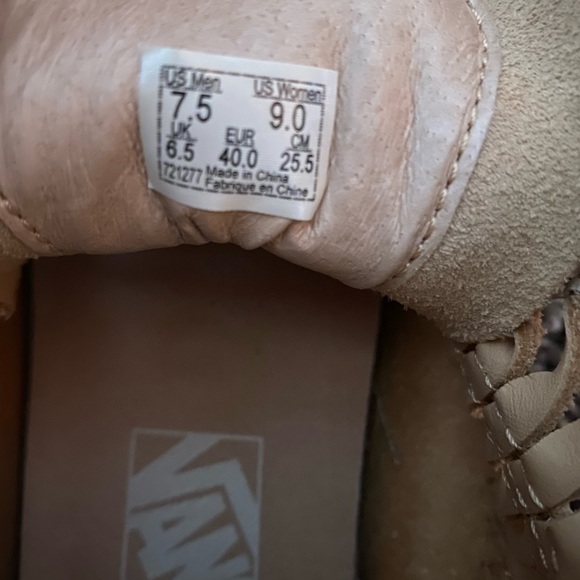 Light Pink- VANS “Off The Wall” shoes. Size 9.0 US Women or 7.5 US Men! - Picture 6 of 6